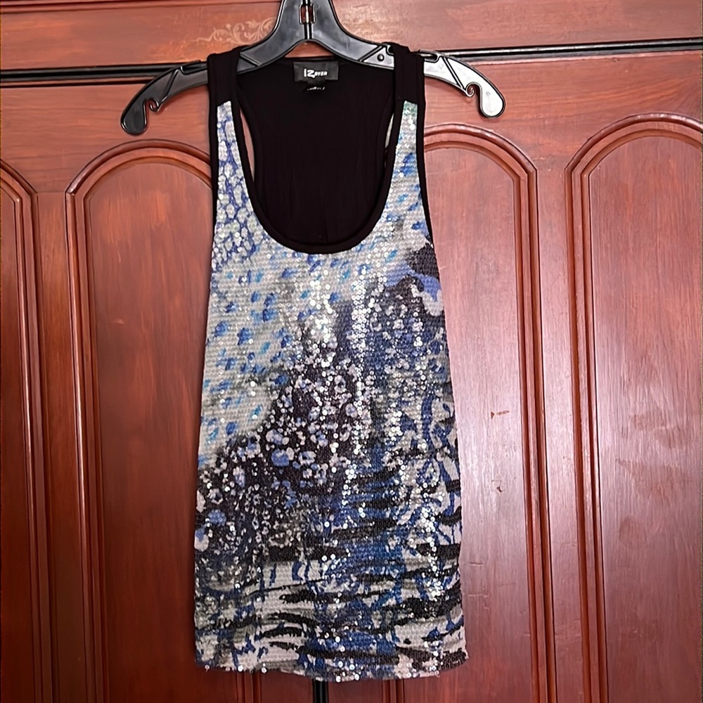 IZ Byer Front Shiny & Sparkly Sequin Tank Top Size Medium